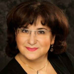 Meet your Posher, Elena